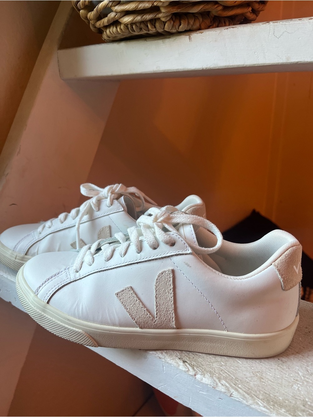 Veja Women’s Esplar White Sable Leather 36/6